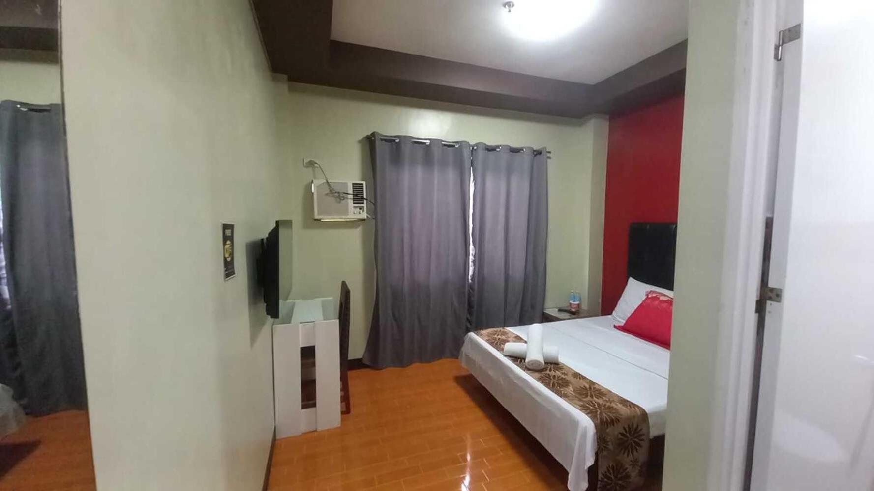 Oyo 1037 Lendes Tourist Inn Main Naga  Exterior photo